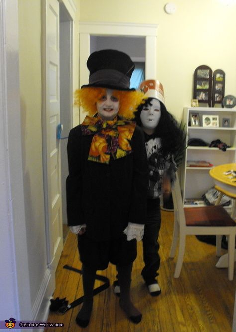 Mad Hatter DIY Costume - 2015 Halloween Costume Contest Mad Hatter Costume Male Diy, Mad Hatter Costume Hat Diy, Themed Top Hat For Halloween Cosplay, Diy Mad Hatter Costume, How To Make The Mad Hatters Hat, Halloween Themed Cosplay Top Hat, Cat In The Hat Hat, Mad Hatter Diy Costume, Hatter Costume