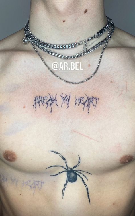 Vinnie's body is my fav place Spider Tattoo Men, Grunge Tattoo, Hacker Aesthetic, Spider Tattoo, Vinnie Hacker, Simplistic Tattoos, Chest Tattoo, Pretty Tattoos, Body Tattoos