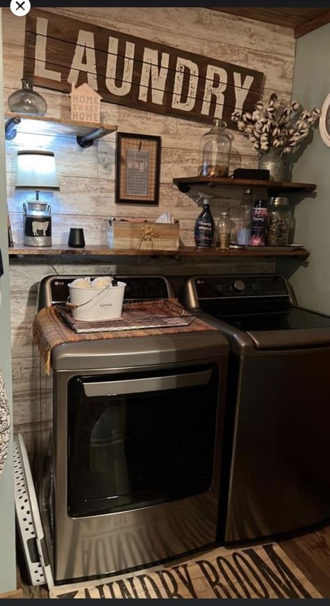 Old Farmhouse Laundry Room, Western Laundry Room Ideas, Small Laundry Space Ideas, Western Laundry Room, Rustic Laundry Room Ideas, Country Laundry Room, Small Laundry Space, Farmhouse Diys, Western House