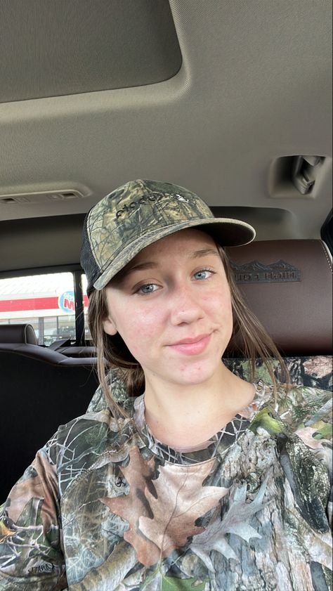 #madison #deer #deerseason #selfie #hunt #hunting #hunter #archery #guns #huntingseason #huntinglife #brunettehairstyles Deer Season, Hunting Life, Hunting Season, Brunette Hair, Archery, Deer, Hunting, Quick Saves