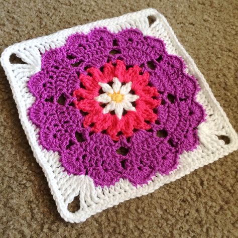 Heart Mandala: Octagon to Square Mandala Square, Patterns Mandala, Square Mandala, Crochet Square Pattern, Heart Mandala, Afghan Squares, Crochet Squares Afghan, Purple Hearts, Crochet Granny Square