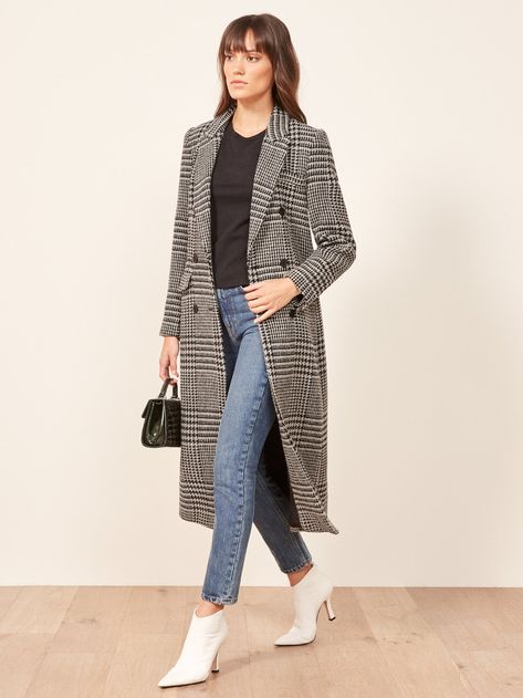 Middlebury Coat Peacoat Outfit, Women Long Coat, Pijamas Women, Winter Ootd, Formal Coat, Spring Work Outfits, Casual Chique, White Houndstooth, Muslimah Fashion