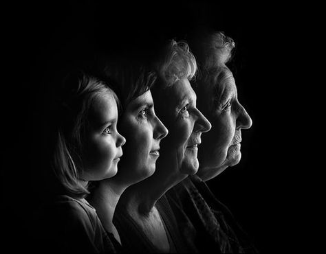 A Woman With Her Mother, Grandmother, And Her Daughter Four Generation Pictures, Family Generation Photography, 4 Generations Photo, Generation Pictures, Generations Photography, Generation Photo, Photography Poses Family, Black And White Photograph, Cadeau Photo