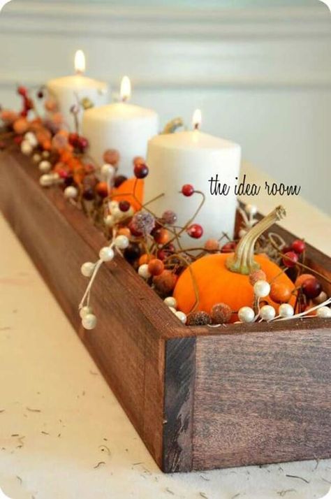 Thanksgiving Table Settings Rustic, Rustic Wooden Box Centerpiece, Halloween Palette, Thanksgiving Decorations Outdoor, Pallet Halloween, Fall Candle Decor, Wooden Box Centerpiece, Wooden Centerpieces, Rustic Wooden Box