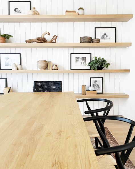 Dinning Room Shelves, Dining Room Floating Shelves, Dining Room Nook, Dining Room Shelves, Shelves Modern, Floating Shelf Decor, Shelf Decor Living Room, Wood Shelving, Open Dining Room