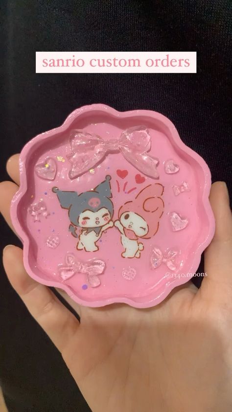 Sanrio Ceramic, Aesthetic Sanrio, Clay Pins, Precious Metal Clay Jewelry, Air Dry Clay Projects, Trash Art, Clay Diy Projects, Clay Crafts Air Dry, Keramik Design