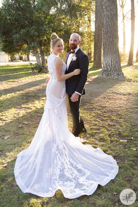 ©FishyFoto Erika Christensen marries Cole Maness Erika Christensen, Gorgeous Wedding, Bride Groom, Beautiful People, Take A, Take That, Wedding Dress, Celebrities