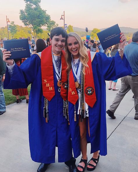 Zoë Bryson on Instagram: “The twins graduated!!!🎓 Thank you Cass High for the best four years ever💙💛” Twins Graduation, Graduation Pictures, Academic Dress, Twins, Thank You, On Instagram, Instagram