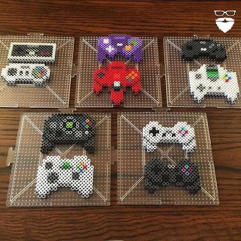 Sanrio Lego, Perler Beads Ideas, Bead Templates, Hama Art, Easy Perler Bead Patterns, Perler Creations, Scrapbook Frames, Creeper Minecraft, Pc Video