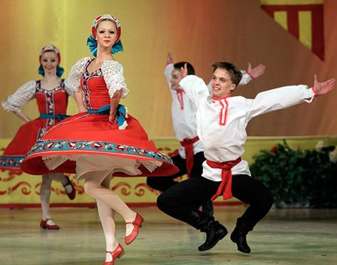 Kalinka song and dance | RusClothing.com Russian Dance, Russian Dress, Nutcracker Costumes, Russian Clothing, Nutcracker Ballet, Traditional Dance, Russian Folk, Folk Dance, Fashion Project