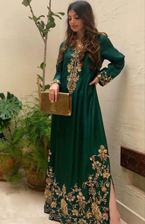 Mina Hasan, Casual Bridal Dress, Kaftan Designs, Velvet Dress Designs, Newly Wed, Pakistani Wedding Outfits, Pakistani Dresses Casual, Bridal Dress Fashion, Dress Design Patterns