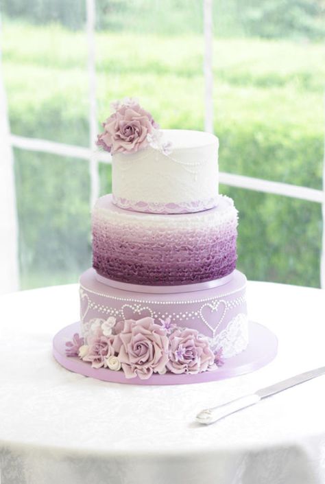 Ombre ruffle wedding cake Three Tier Wedding Cake, Ruffle Wedding Cake, Tiered Cakes Birthday, Chocolate Cake Designs, Three Tier Cake, Pretty Wedding Cakes, White Cakes, Purple Cakes, Ombre Cake