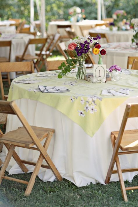 Harrison Arkansas, Vintage Table Decorations, Old Fashioned Wedding, Vintage Wedding Table, Backyard Reception, Wedding Tablecloths, Summer Birthday Party, Arkansas Wedding, Picnic Wedding