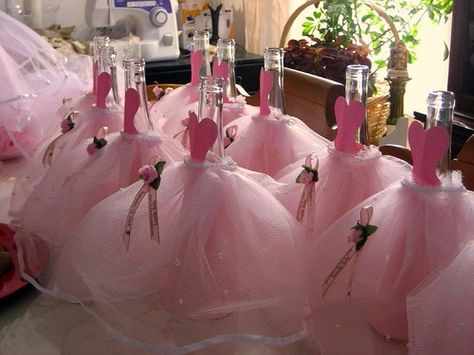 ❇ Bottle Centerpieces, Champagne Bottles, Flower Centerpieces, A Table, Champagne, Wine, Pink, Dresses