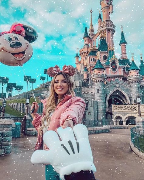 ❣✨ᴹᴼᴼᴺ s͙h͙i͙n͙e͙✨❣ Disneyland Photography, Paris Travel Photography, Disney Cute, Disneyland Photos, Disney Photo Ideas, Disney Paris, Disneyland Pictures, Disneyland Outfits, Cute Disney Pictures