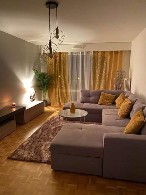 Classy Living Room, Latest Living Room Designs, Living Room Decor Colors, Apartment Living Room Design, Living Room Design Inspiration, Living Room Sofa Design, Small Living Room Decor, Furniture Design Living Room, Home Design Living Room