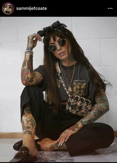 Sammi Jefcoate Style, Sammi Jefcoate, Fashion Edgy, Vintage Trousers, Rocker Chic, Vintage Band, Edgy Outfits, New Classic, Outfits Fashion