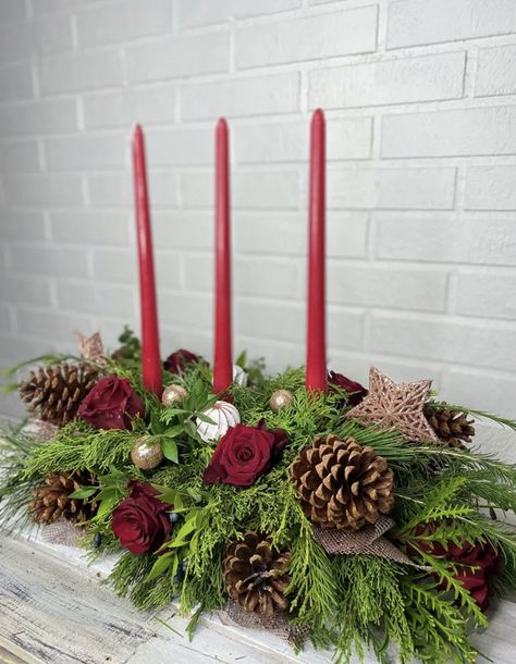 Christmas Candle Centerpiece, Candle Arrangements, Christmas Table Centerpieces, Christmas Candles, Floral Centerpieces, Christmas Table, Taper Candle, Floral Arrangements, Christmas Diy