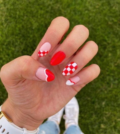 Western Valentine Nails, Gingham Nail Art, Gambling Nails, Red Checkered Nails, Valentines Gel Nails Ideas, Baseball Themed Nails, Pink Checkered Nails, Check Nails, Checker Nails