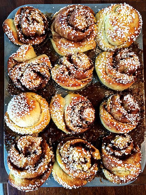 cinnamon rolls with pearl sugar Pearl Sugar, Sugar Recipes, Baking Goods, Baked Rolls, Sugar Sugar, Yeast Bread, Muffin Tins, Sweet Roll, Instant Yeast