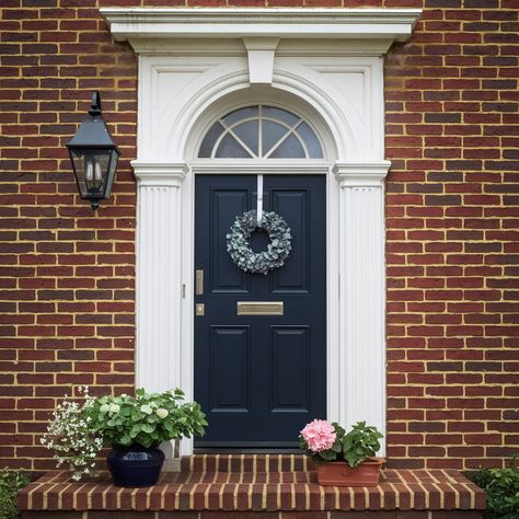 Color For Front Door On Red Brick House💖💖💖 Front Door Red Brick House, Front Door Red Brick, Navy Front Door, Blue Front Door, Red Brick House, Front Door Entrance, House Front Door, Front Door Colors, Georgian Homes