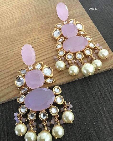 Necklace Women Gold, Women Gold Chain, Kundan Jhumka, Blush Earrings, Lavender Earrings, Antique Necklaces Design, Antique Necklaces, Edgy Jewelry, Bridal Jewellery Design