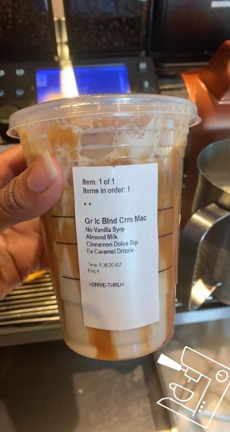 Starbucks Drink Menu, Starbucks Hacks, Starbucks Secret Menu Recipes, Fast Food Drinks, Cold Starbucks Drinks, Star Bucks, Secret Starbucks Recipes, Coffee Recipes Starbucks, Iced Starbucks Drinks