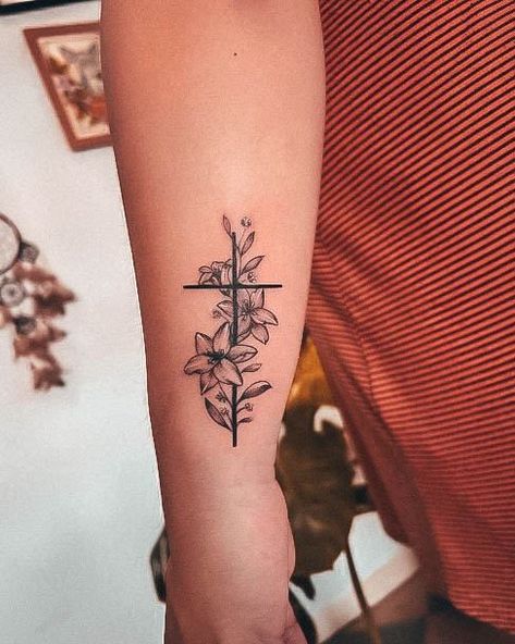 Cross With Palm Leaves Tattoo, Tattoo Ideas Female Cross, Christian Tattoos Small, Samoan Tattoos, Small Cross Tattoos, Scripture Tattoos, Bible Verse Tattoos, Verse Tattoos, Hibiscus Tattoo