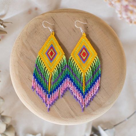 Inspired By The Indigenous of Mexico & Guatemala.The Wixárika Language, Wixarika, is a Uto-Aztecan Language. Native Bead Work, Golden Nugget, Textile Bag, Beaded Earring, Home Decor Sale, Earring Ideas, Tropical Rainforest, Beaded Purses, Hair Beads