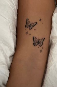 Butterfly Tattoos On Arm, 16 Tattoo, Tato Minimal, Basic Tattoos, Petite Tattoos, Sketch Tattoo, Feminine Tattoo, Small Hand Tattoos, Tattoo Sketch