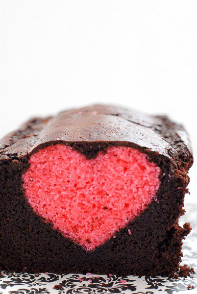 Cherry Pound Cake, Chocolate Pound Cake, Torte Cupcake, Cake Chocolat, Gateaux Cake, Valentine Cake, Valentine's Day Recipes, Heart Cake, Loaf Cake