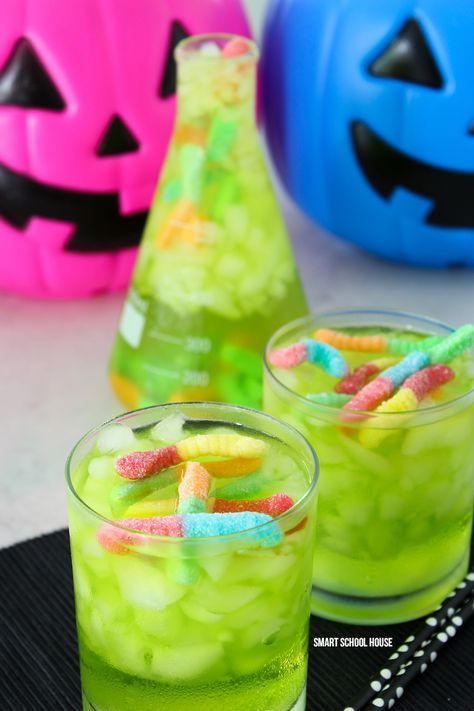 Punch For Kids, Halloween Punch For Kids, Punch Recipes For Kids, Smart School House, Halloween Punch, Smart School, Spooky Halloween Party, Halloween Dinner, Halloween Drinks