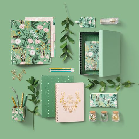 Introducing our new secret garden range, a stationery line that's full of beautiful florals and pastel tones. Trending Stationary, Stationery Photoshoot, Stationary Set Design, Scrapbook Recipe Book, Garden Fashion, Custom Stationary, Notebook Cover Design, Small Business Packaging Ideas, Pretty Journals