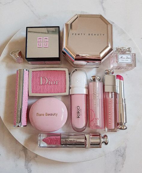 Dior lipoil, Dior lipstick, Dior blush, Dior backstage, Dior makeup, Fragrance collection, Pinterest inspiration, coquette, pink aesthetic
#dioraddict #diorbeauty #Dior #diormakeup #DiorBeautyLovers #DiorLipstick #diorlipmaximizer #MakeupMess #Makeup #minimalmakeup #MakeupFavorites #howtobeauty #beautybloggers #beautylovers #aesthetistt Preppy Makeup, Flatlay Makeup, Dior Lip Glow, Makeup Bag Essentials, Makeup Needs, Dior Makeup, Fancy Makeup, Makeup Eye Looks, Dior Beauty