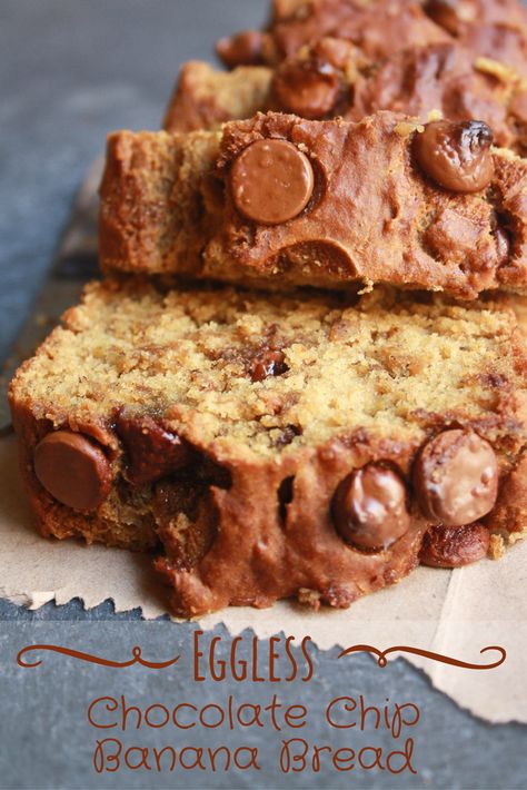 Moist, spiced banana bread filled with chocolate chips, no mixer needed. It's made without eggs and can easily be made vegan! Spiced Banana Bread, Breakfast Bowls Recipe, Eggless Recipes, Chocolate Chip Banana, Eggless Baking, Egg Free Recipes, Healthy Peanut Butter, Chocolate Chip Banana Bread, Banana Chocolate Chip