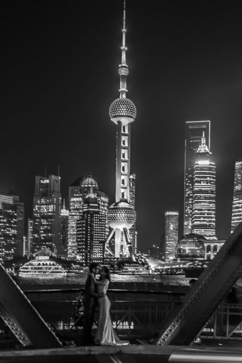 https://flic.kr/p/yyDSBh | The Bund - Shanghai Cityscape by night - China | Canon EOS 700D The Bund Shanghai, Shanghai Bund, Shanghai City, Cityscape Wallpaper, The Bund, Shanghai China, Canon Eos, Cn Tower, Empire State Building