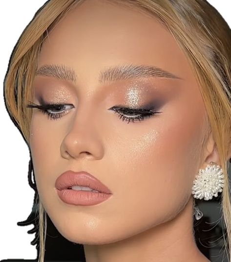 Glowy Make Up Brown Eyes, Gold Bride Makeup, Soft Bronze Glam, Champagne Glam Makeup, Shimmery Bridal Makeup, Shimmer Bridal Makeup, Makeup For Champagne Dress, Gold Soft Glam Makeup, Soft Gold Makeup