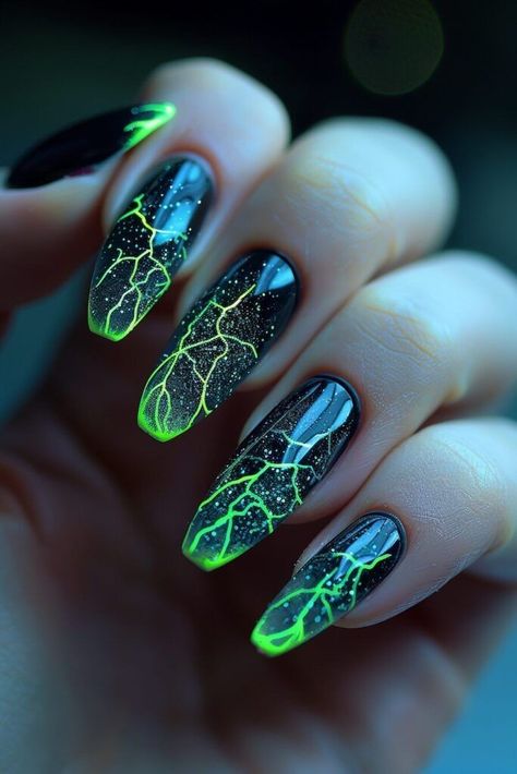 Neon Black Nails, Cute Toe Nail Ideas, Lighting Nails, Neon Nails Designs, Cool Nails, Neon Nail Designs, Fruit Nail Art, Image Nails, Witchy Nails