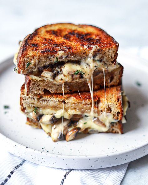 Truffle Grilled Cheese, Easy Friday Night Dinner, Fancy Grilled Cheese, Grilled Cheese Sandwiches, Friday Night Dinner, Truffle Recipe, Grilled Sandwich, Truffle Oil, Cheese Sandwich