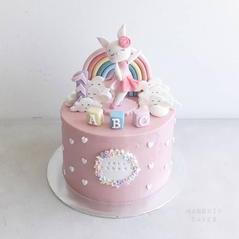 Ballerina Bunny cake Bunny Ballerina Cake, Ballerina Bunny Cake, Bunny Cake Birthday, Bunny Ballerina, Bunny Cakes, Ballet Cakes, Ballerina Cake, Ballerina Cakes, Bunny Cake