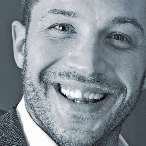 Tom Hardy Tom Hardy Smile, Tom Hardy Teeth, Tom Hardy Charlotte Riley, توم هاردي, Edward Thomas Hardy, Snaggle Tooth, Tom Hardy Photos, Perfect Imperfection, Hardy Boys