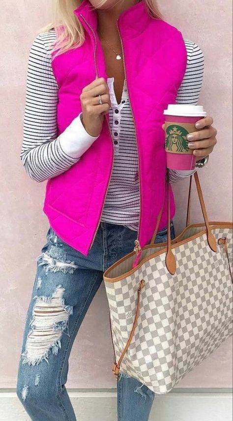 ♥ Handbags For Ladies, Vest Bag, Vest Outfit, Pink Vest, Casual Chique, Vest Outfits, Fall Fashion Trends, Looks Style, Western Outfits