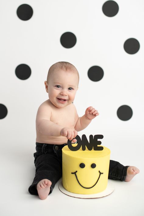 Happy Dude Cake Smash, Happy Face Smash Cake, Smile Smash Cake, One Happy Dude Birthday Pictures, One Happy Dude Pictures, One Cool Dude First Birthday Photoshoot, One Happy Dude Snacks, One Happy Dude Smash Cake Pictures, One Happy Dude Birthday Smash Cake