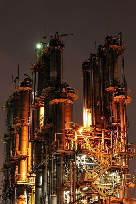 Industrial Engineering Aesthetic, Chemical Engineering Aesthetic, Chemical Factory, Chemical Plant, Industrial Aesthetic, Industrial Engineering, Work Images, Oil Refinery, Industrial Space