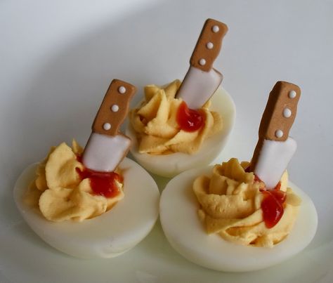 Happier Than A Pig In Mud: Halloween Deviled Eggs-4 ideas Easter Chick Deviled Eggs, Paleo Deviled Eggs, Buffalo Deviled Eggs, Halloween Eggs, Pumpkin Deviled Eggs, Halloween Deviled Eggs, Easter Deviled Eggs, Devilled Eggs Recipe Best, Deviled Eggs Recipe Classic