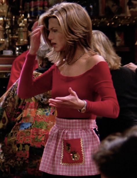 Jennifer Aniston Aesthetic 90s, Jennifer Aniston Style 90s Friends, Rachel Green Outfits Iconic, Jennifer Aniston Season 3 Friends, Friends Tv Show Jennifer Aniston, Jennifer Aniston Hair Color, 90210 Fashion, Jennifer Anniston Style, Fran Fine Outfits