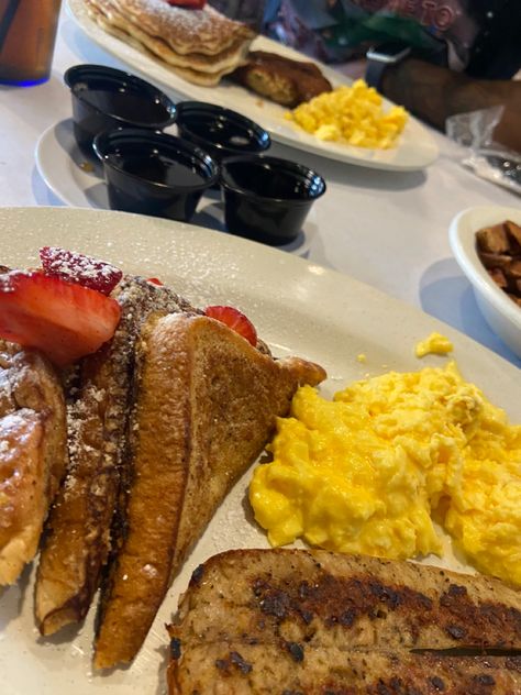 @ Rosie’s Cafe Atl Atl Food, Breakfast Dates, Life Vision, French Toast, Dates, Toast, Cafe, Quick Saves