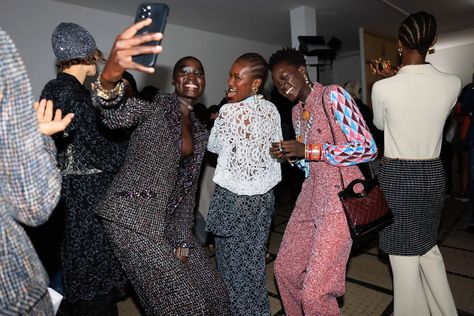 The Best Backstage Photos From the Chanel Pre-Fall 2023 Show in Dakar, Senegal | Vogue Chanel Backstage, Chanel Show, Dakar Senegal, Pre Fall 2023, Fall 2023, Pre Fall, Art Show, Chanel, Vogue