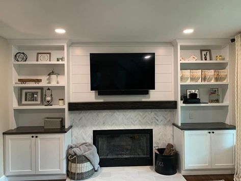 Home Entertainment Centers With Fireplace, Built In Tv Wall Unit With Fireplace, Brick Fireplace Remodel, Living Room Built In Cabinets, Bookshelves Around Fireplace, Built In Tv Wall Unit, Wall Units With Fireplace, Built In Around Fireplace, Family Room Layout