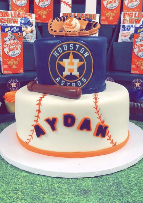 Houston Astros cake Astros Baseball Cake, Astros Birthday Party Ideas, Astros Baby Shower Theme, Astros Birthday Party, Houston Astros Birthday Party, Astros Cake, Astros Party, Groomsmen Cake, Grooms Cake Tables